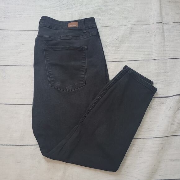 Judy Blue Size 22W Black Skinny Fit Button Fly Jeans Stretch Casual Every Day - Picture 2 of 9